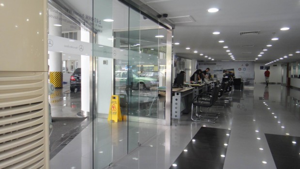 Automatic Door Systems for Modern Entry Solutions | Secure & Efficient"